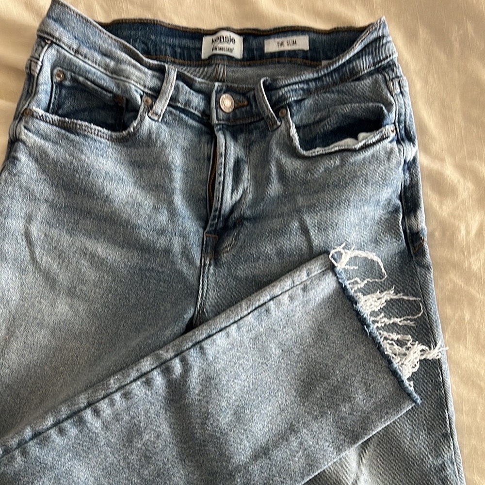 Kensie Jeans | Straight Leg Raw Hem